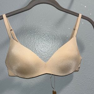 SKIMS wireless form push up plunge bra
